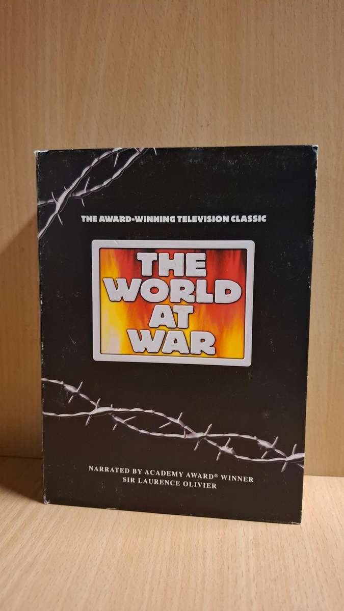 The World at War narrated bu Sir Laurence Oliver - Dvd  (11 discs)