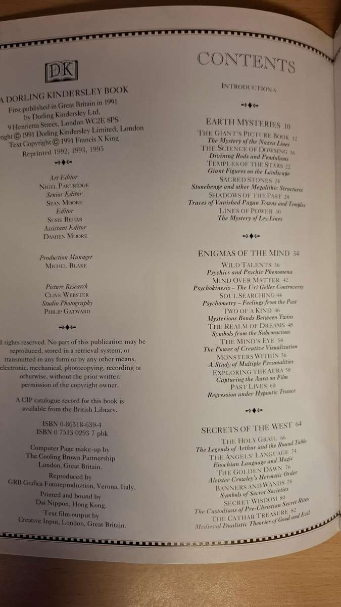 The Encyclopedia of Mind, Magic & Mysteries : Francis X. King  (Paperback)