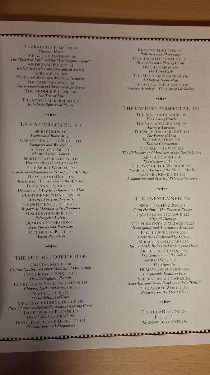 The Encyclopedia of Mind, Magic & Mysteries : Francis X. King  (Paperback)