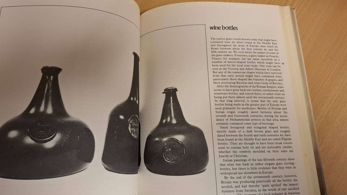 The Book of Bottle Collecting : Doreen Beck  (Hardcover)