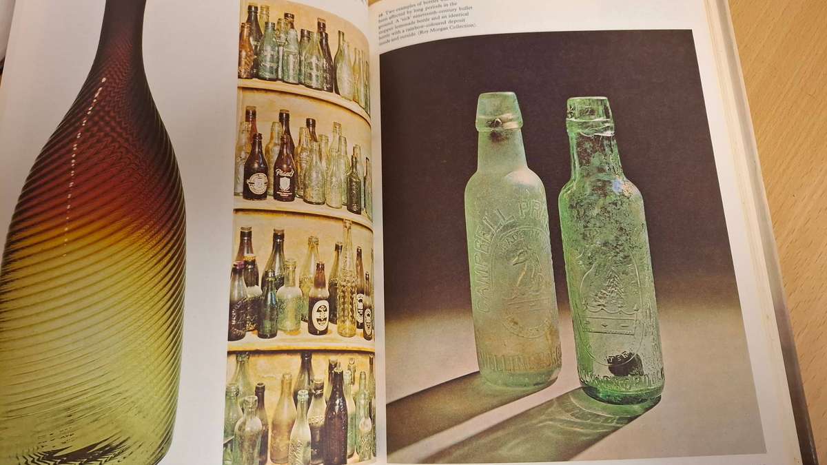 The Book of Bottle Collecting : Doreen Beck  (Hardcover)