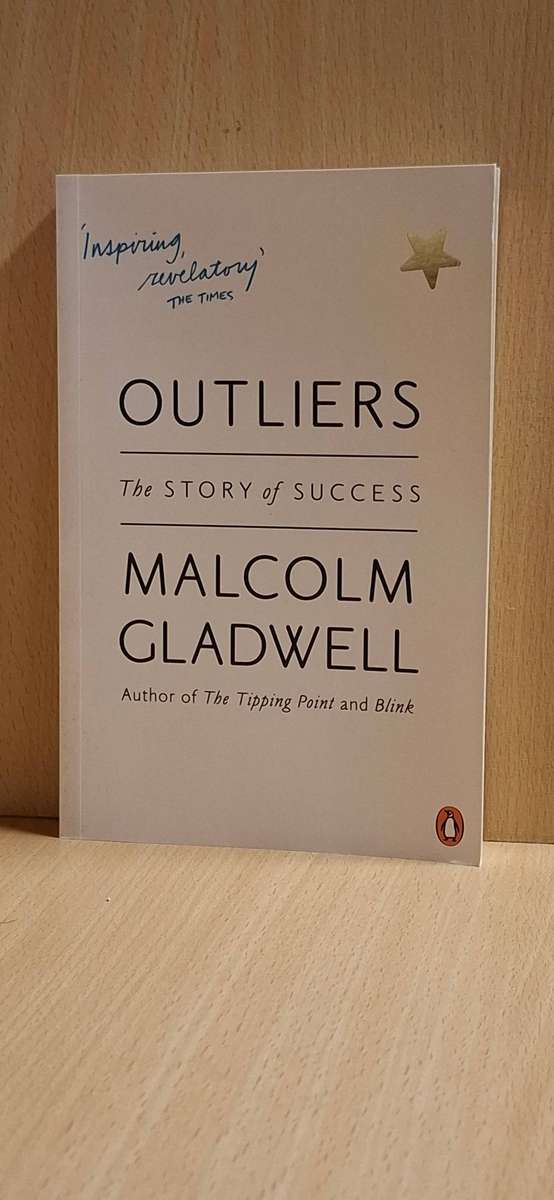 Outliers : Malcolm Gladwell  (Paperback)  NEW CONDITION