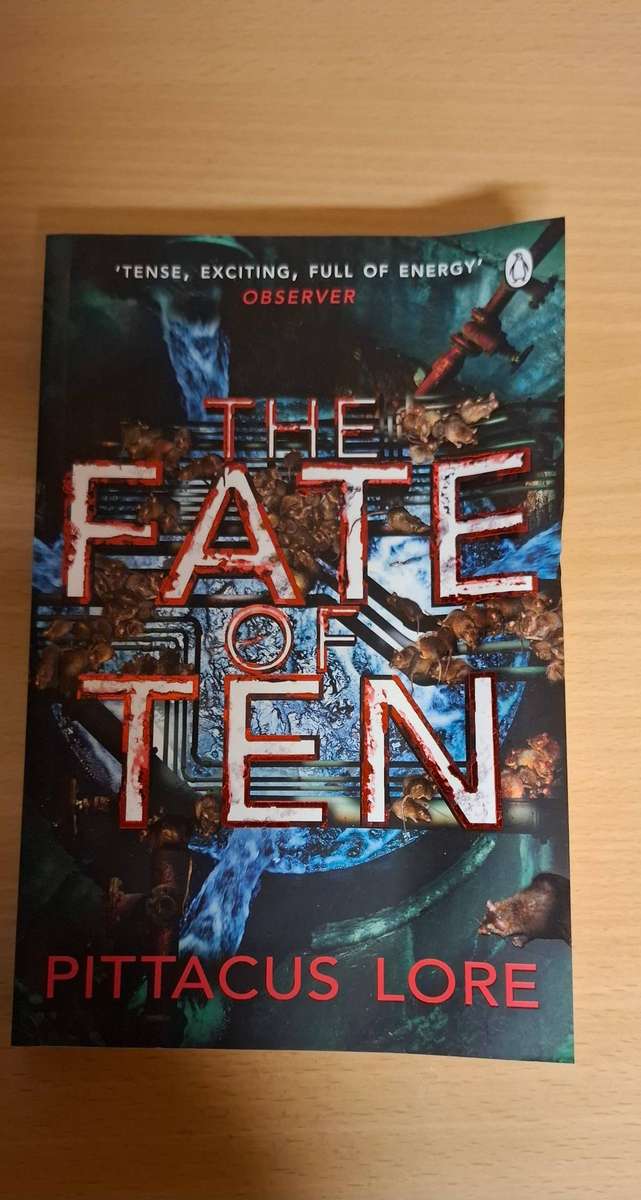 The Fate of Ten : Pittacus Lore  (Paperback)