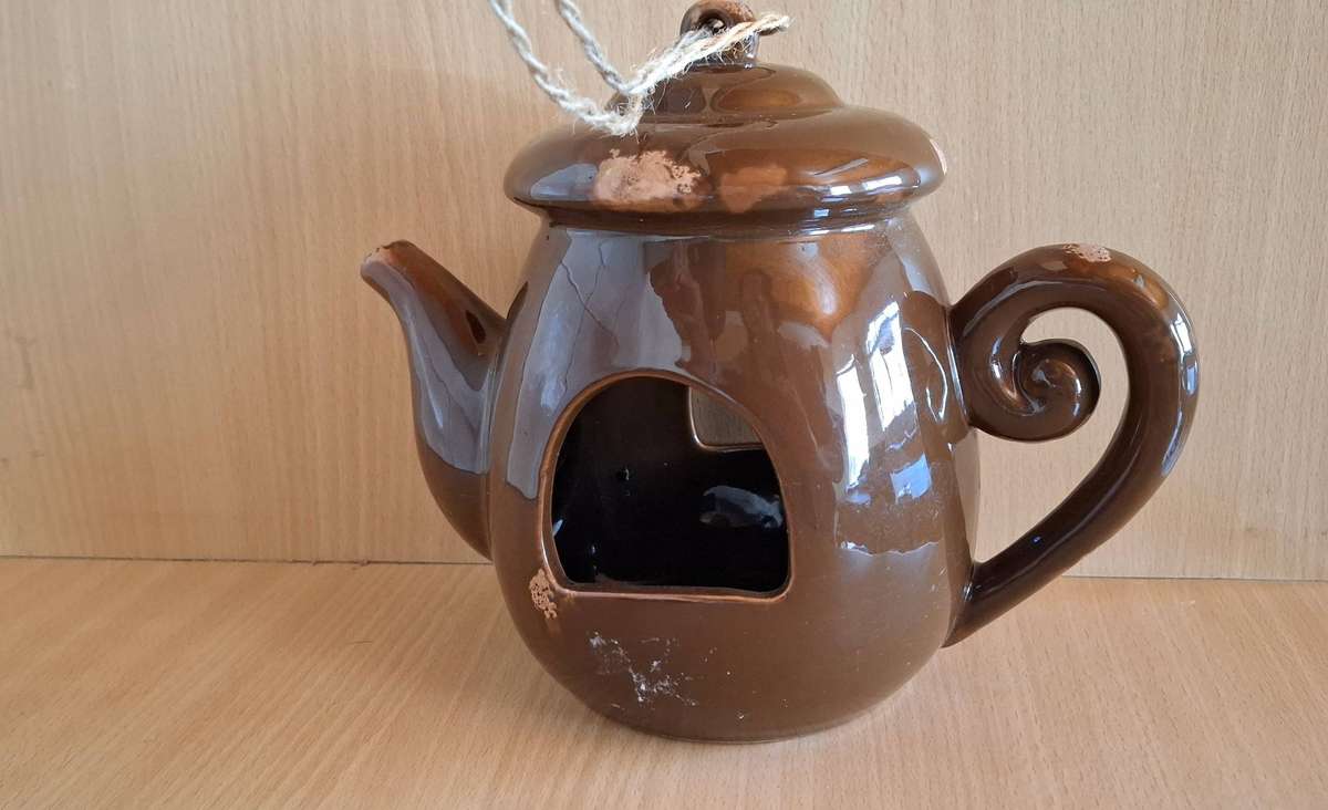 Stoneware Teapot Shape Bird Feeder