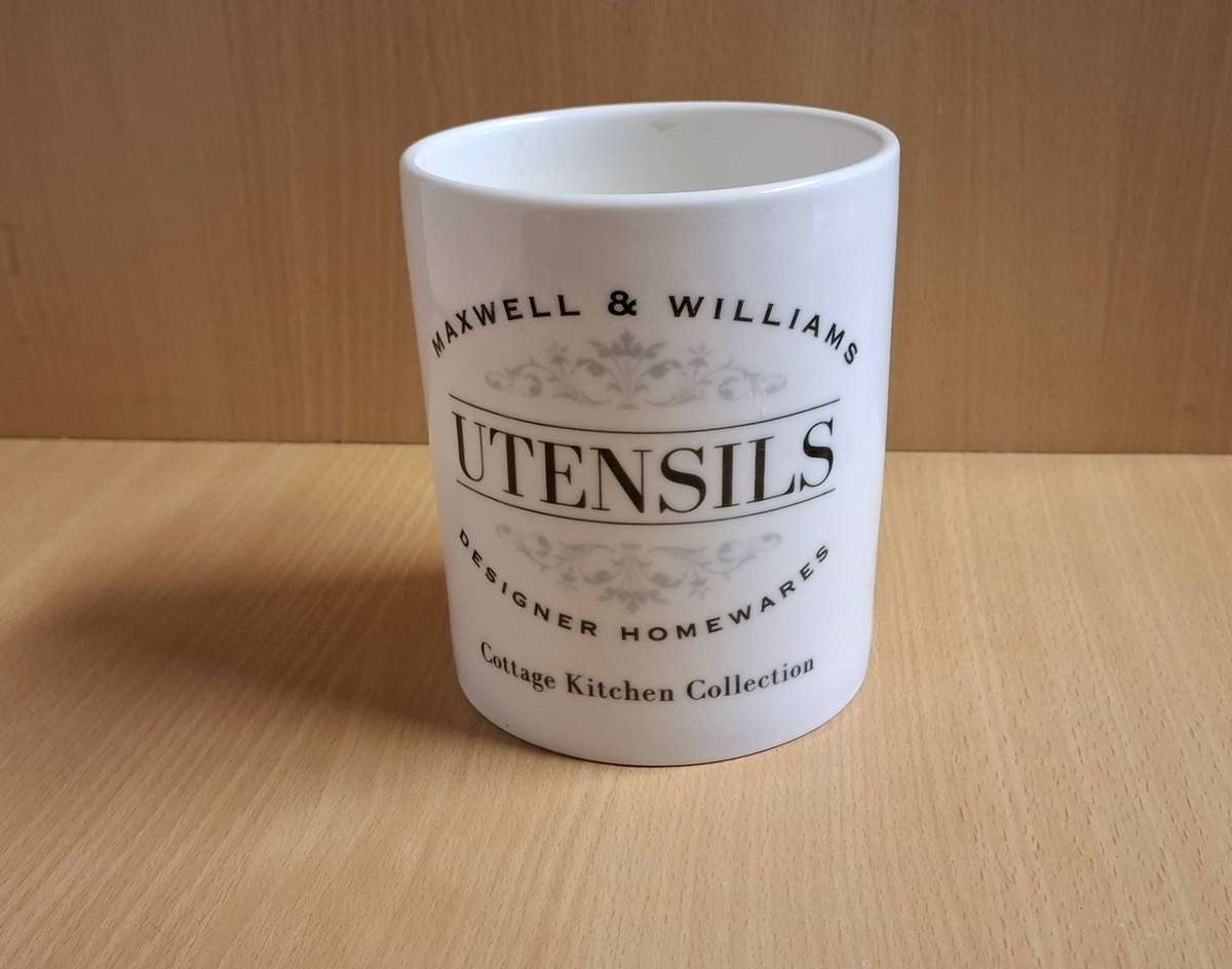 Maxwell & Williams Porcelain Utensils Holder
