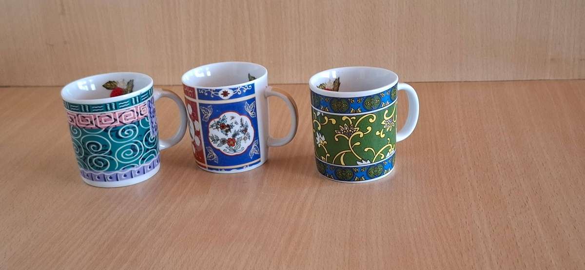 Set of 3 Espresso Cups - height 6cm width 6cm