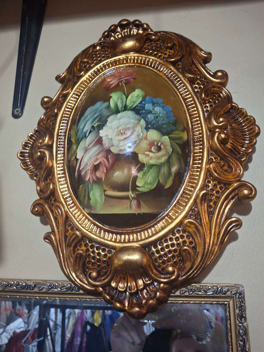 Orante gold framed floarl wall hanging