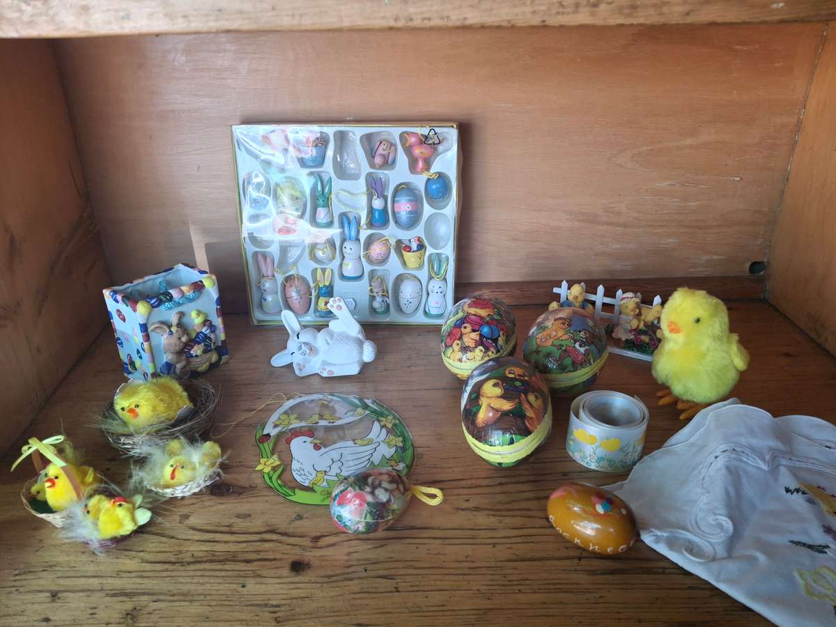 Cute easter display items