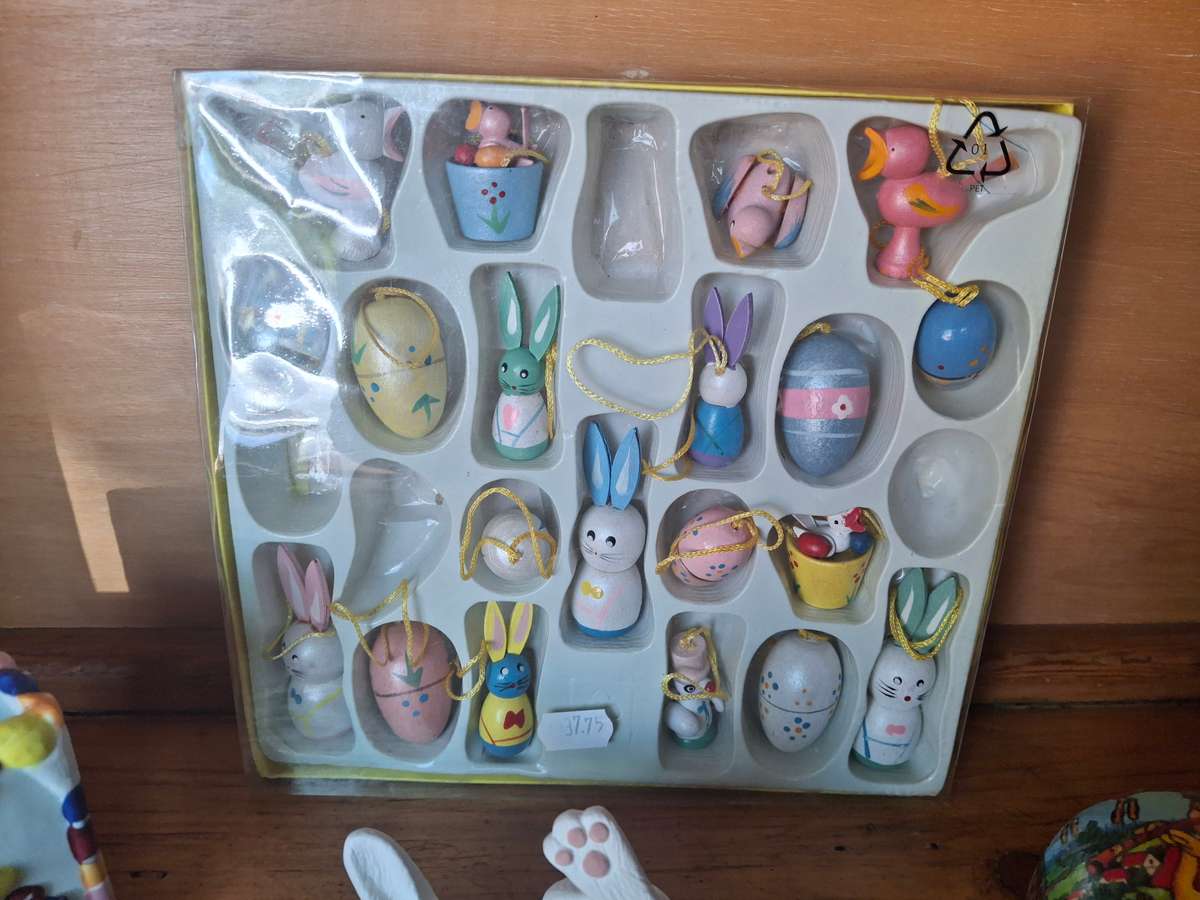 Cute easter display items