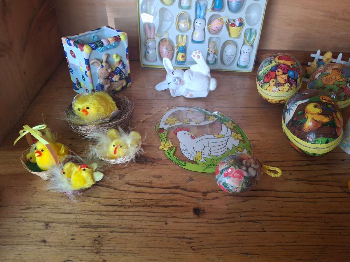 Cute easter display items
