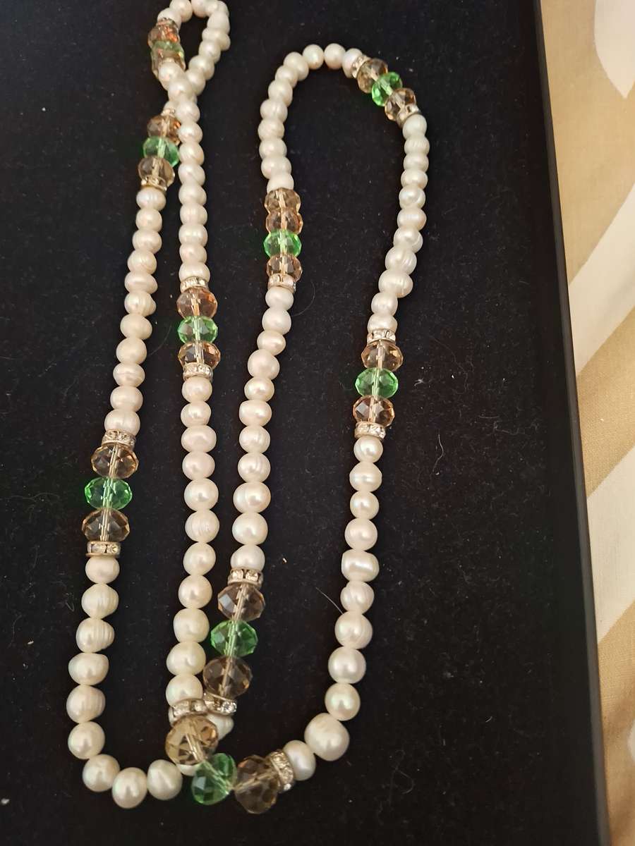 Long pearl beaded necklace