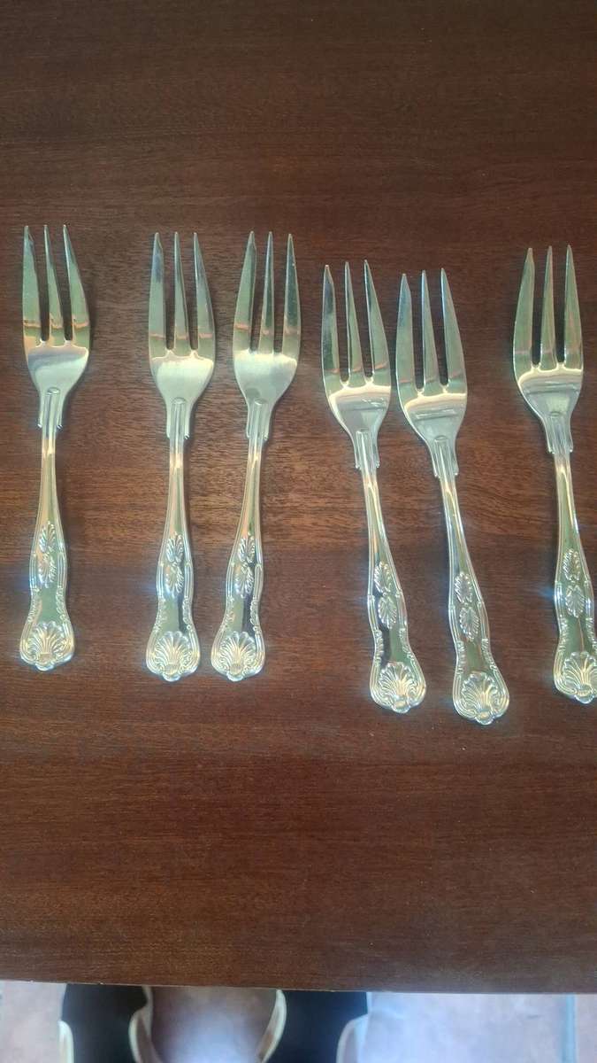 Set of six sliver plated kings pattern cake forks