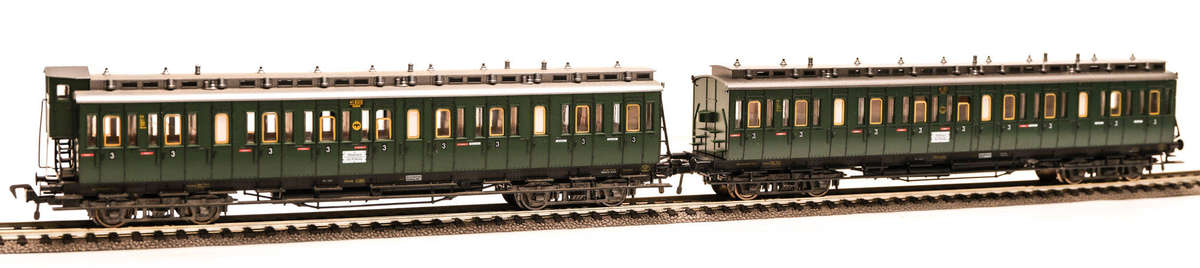 Fleischmann: 5086K and 5087 Passenger Compartment Coaches of the DRG (HO)