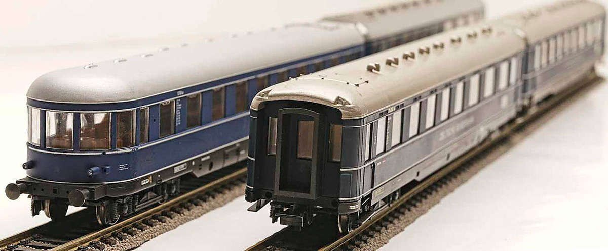 Trix & Liliput Passenger Coaches of the DB (HO) 4x