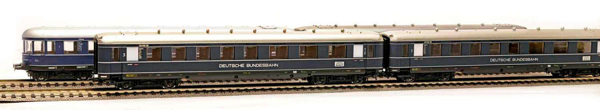 Trix & Liliput Passenger Coaches of the DB (HO) 4x