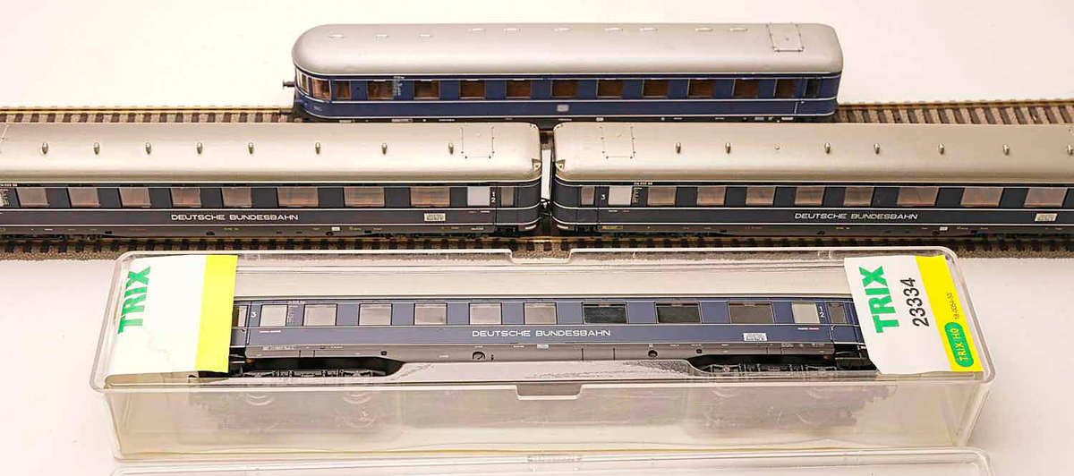 Trix & Liliput Passenger Coaches of the DB (HO) 4x