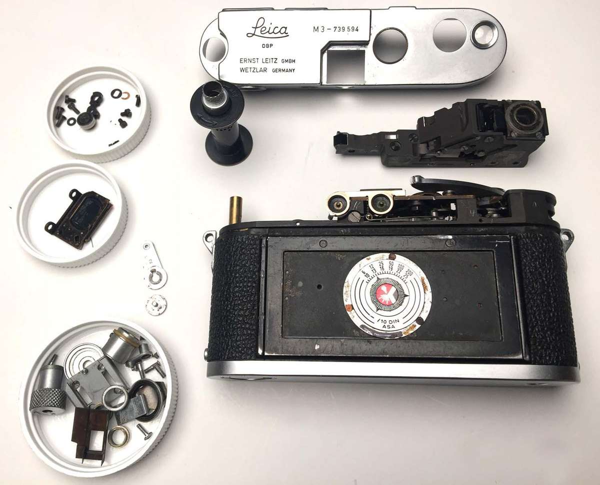 Leica M3 in pieces