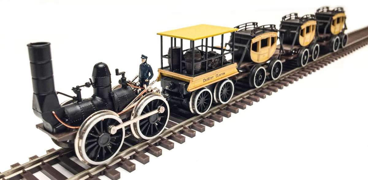 Bachmann: The DeWitt Clinton Loco, Tender and Carriages (HO)
