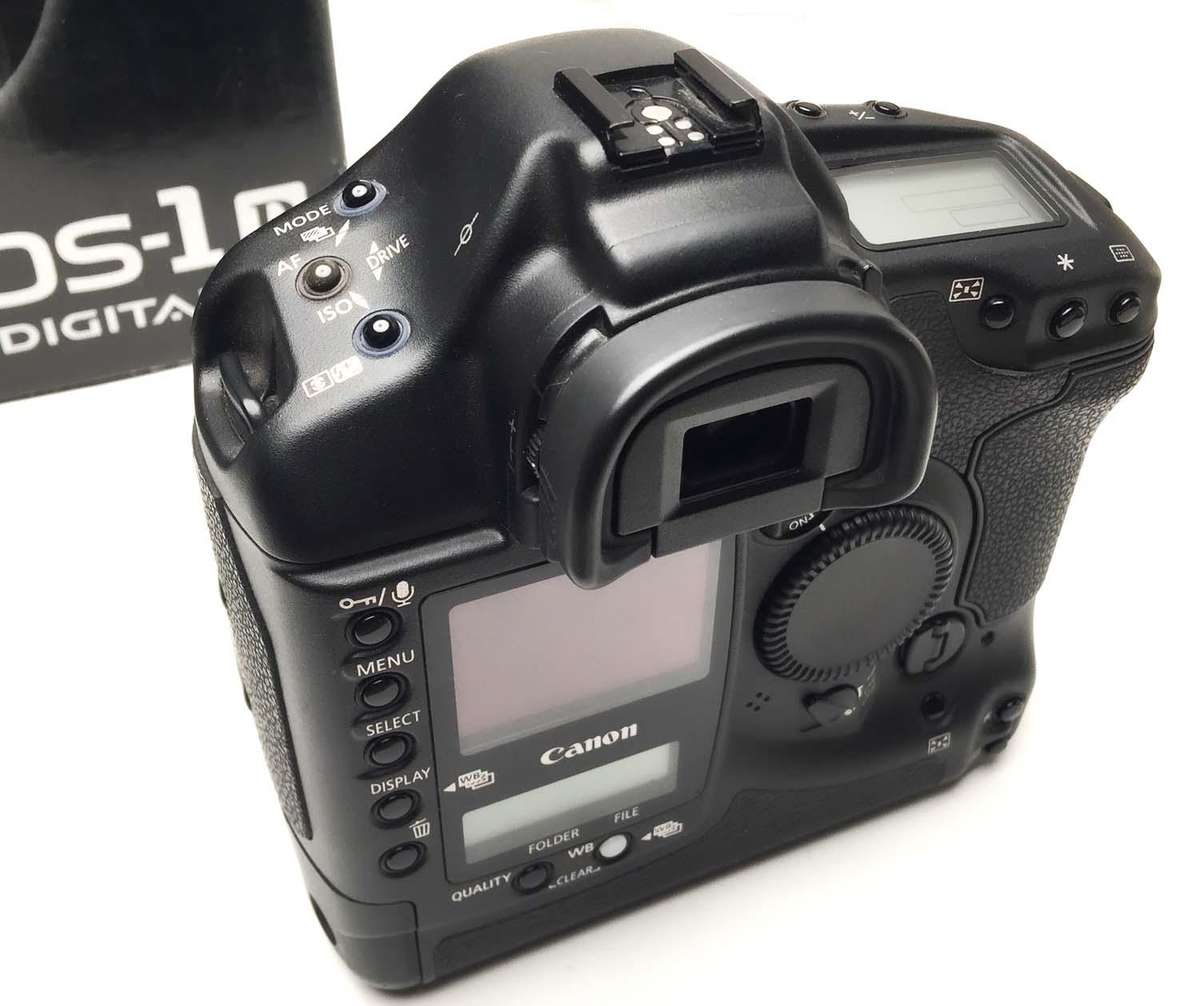 Canon EOS 1D Body almost as new