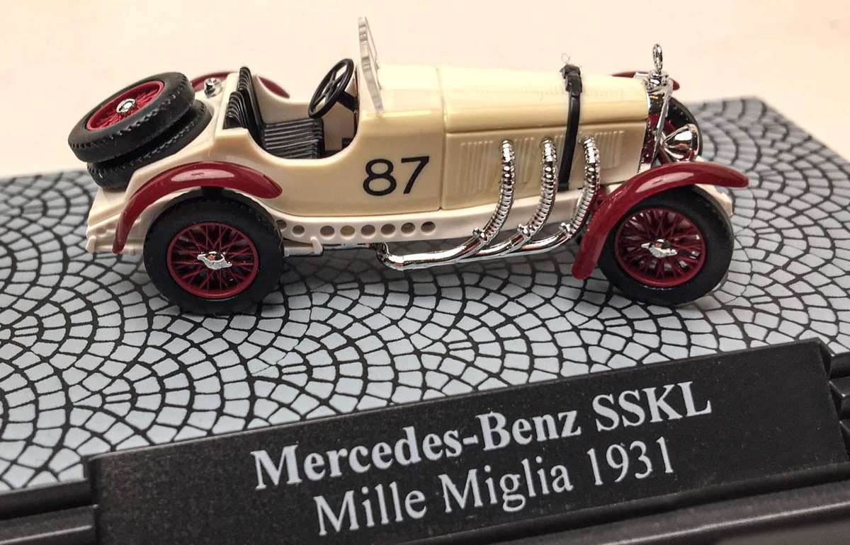 BUSCH HO 1:87 (HO) AUTOMODELLE MERCEDES-BENZ SSKL Mercedes 48303 Mille Miglia 1931