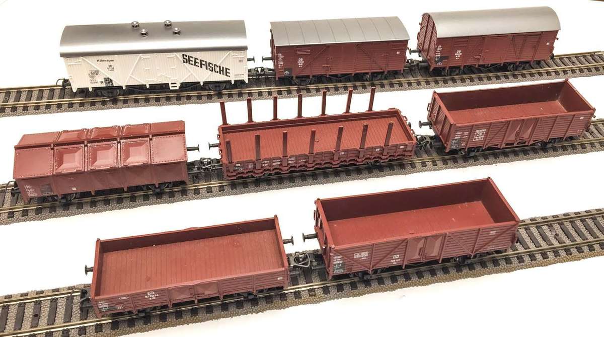 Roco: 8 Goods Wagons Set (HO) 44002
