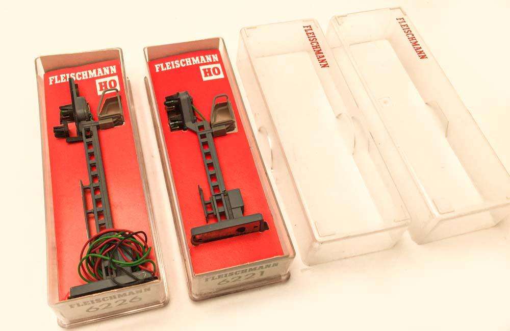 FLEISCHMANN: 4 SIGNALS (6200, 6205, 6221, 6226) HO