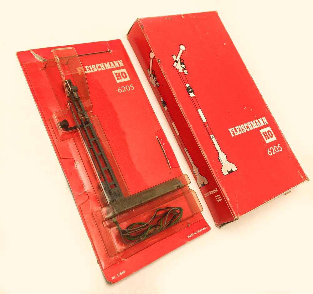 FLEISCHMANN: 4 SIGNALS (6200, 6205, 6221, 6226) HO