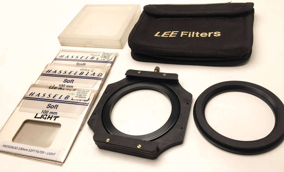 LEE FILTER HOLDER & HASSELBLAD SOFT FILTER SET