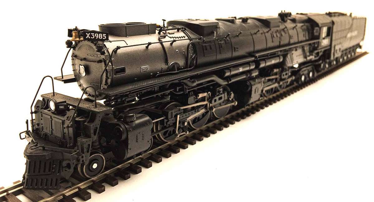ATHEARN GENESIS CHALLENGER 4-6-6-4 With DCC & Sound, UNION PACIFIC #3985 Modern