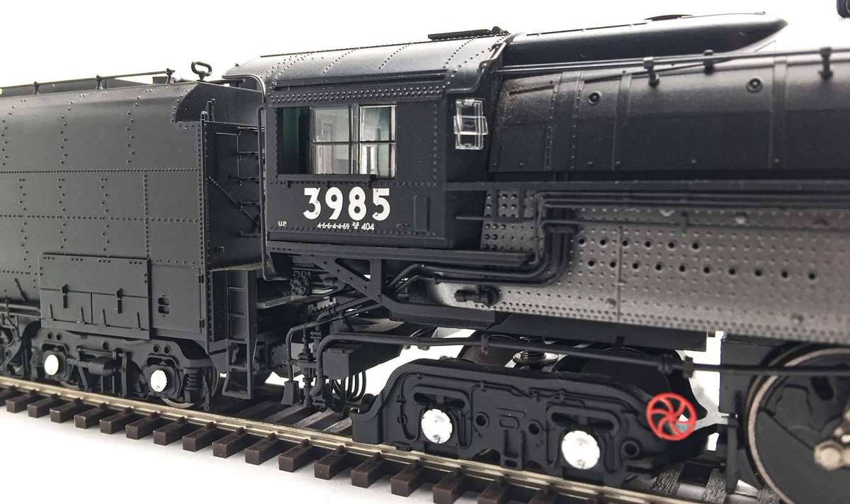 ATHEARN GENESIS CHALLENGER 4-6-6-4 With DCC & Sound, UNION PACIFIC #3985 Modern