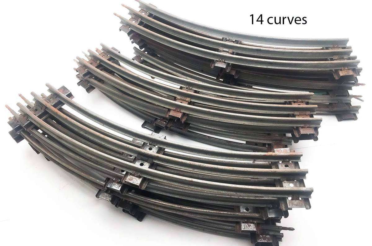 LIONEL STEAM LOCO'S & TRACK (O-Gauge)