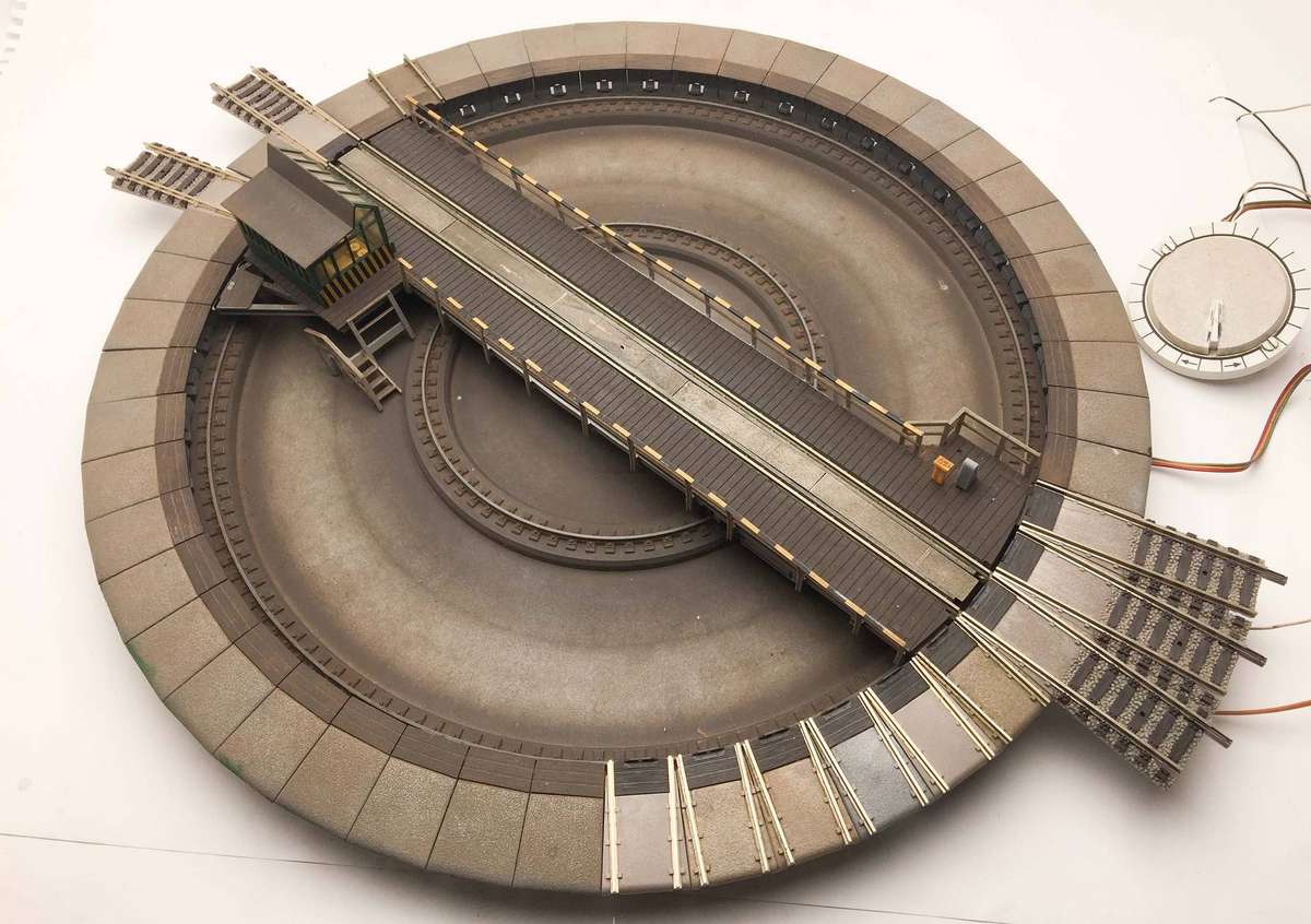 Fleischmann 6052 Motorised Turntable upgraded to Profi Track