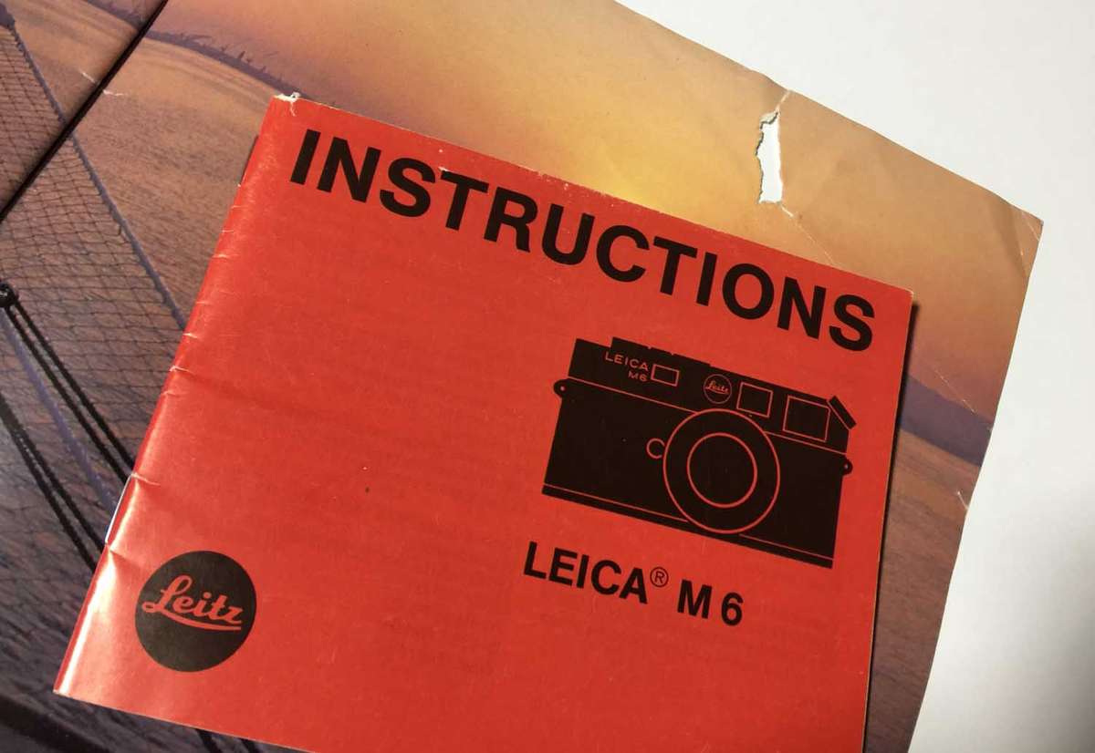 Leica M6 Instruction Booklet