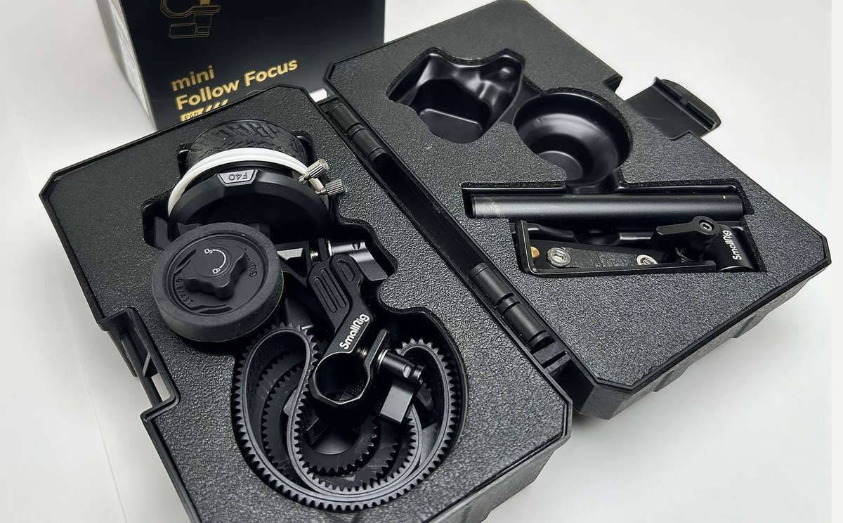 SmallRig Mini Follow Focus with extra lens gears