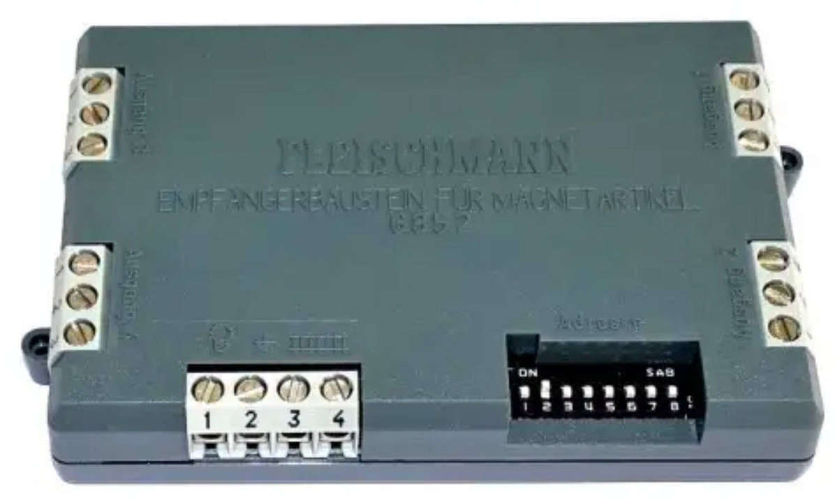 Fleischmann: Digital 6852 Twin Receiver Module for Electrical Accessories
