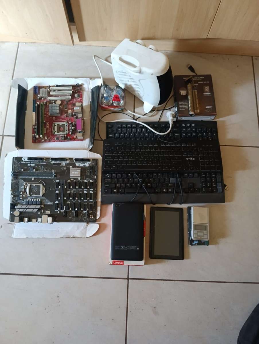BULK LOT ELECTRONICS