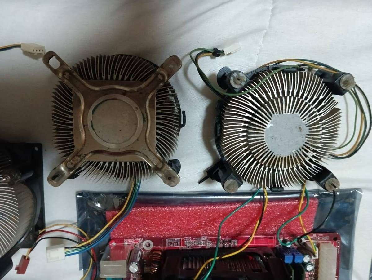 Desktop PC + Parts Combo (Please read)