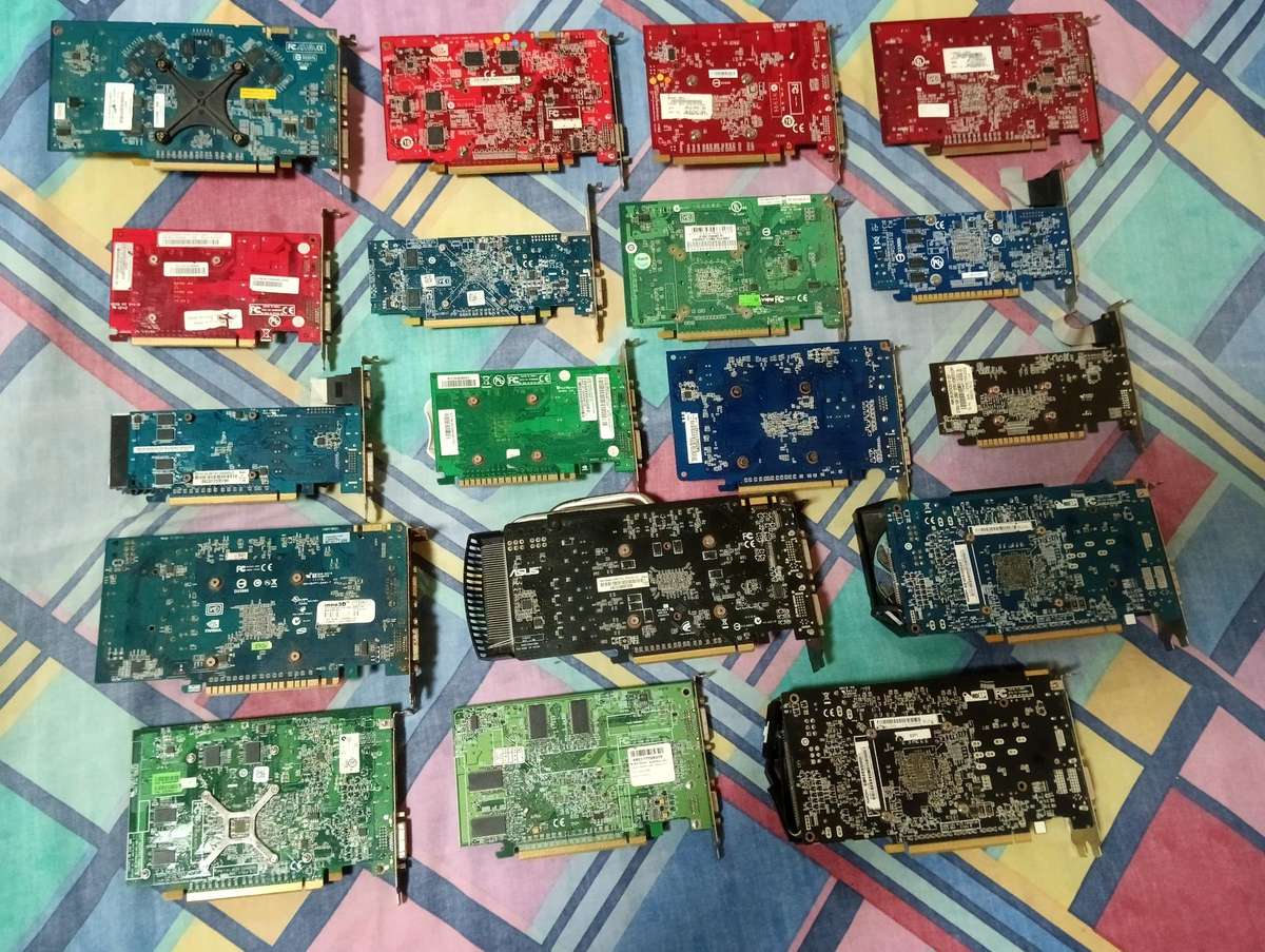 Bulk lot of 18 graphics cards