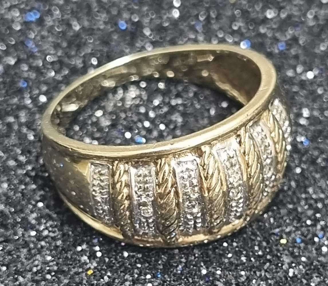 9ct Yellow and White Gold Wide Band Diamond Ring