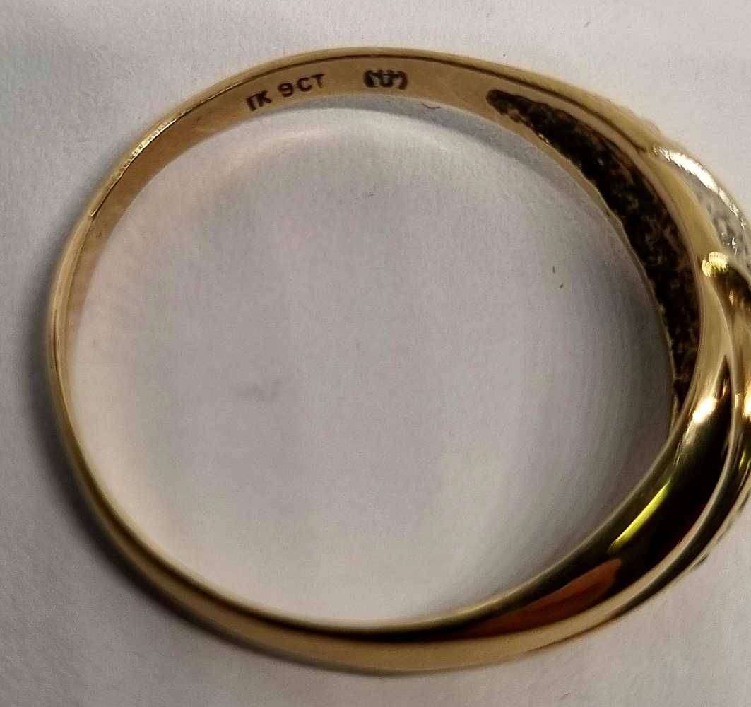 9ct Yellow Gold Diamond Ring