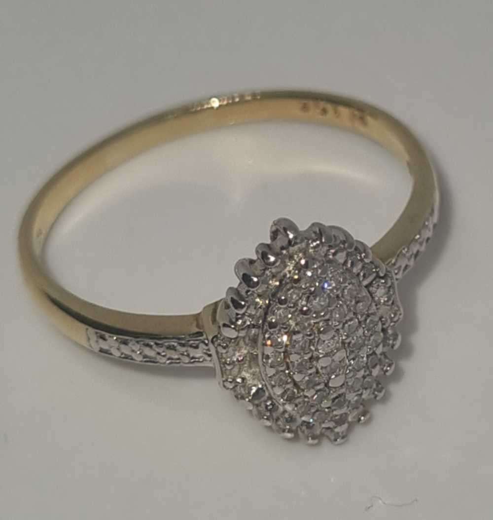 9ct Yellow Gold and Diamond Cluster Ring