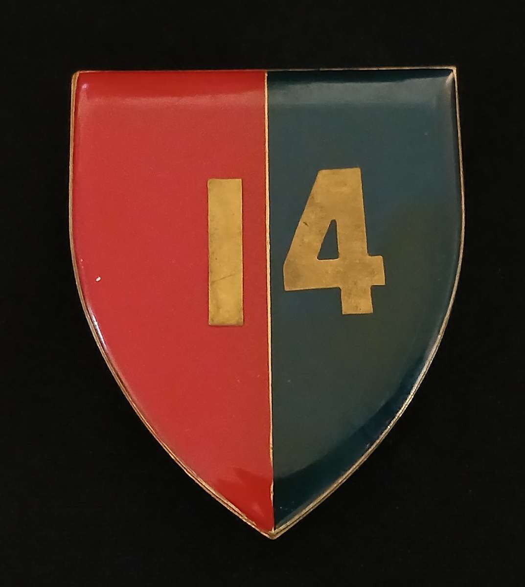 SADF 14 FIELD WORKSHOP SHOULDER FLASH   ( TWO PINS REPAIRED )              L181