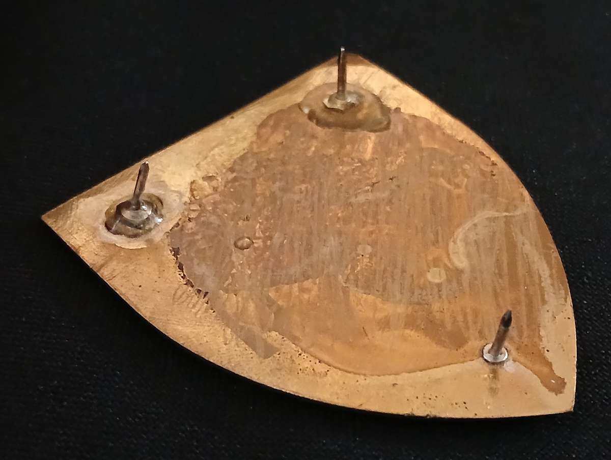 SADF 14 FIELD WORKSHOP SHOULDER FLASH   ( TWO PINS REPAIRED )              L181