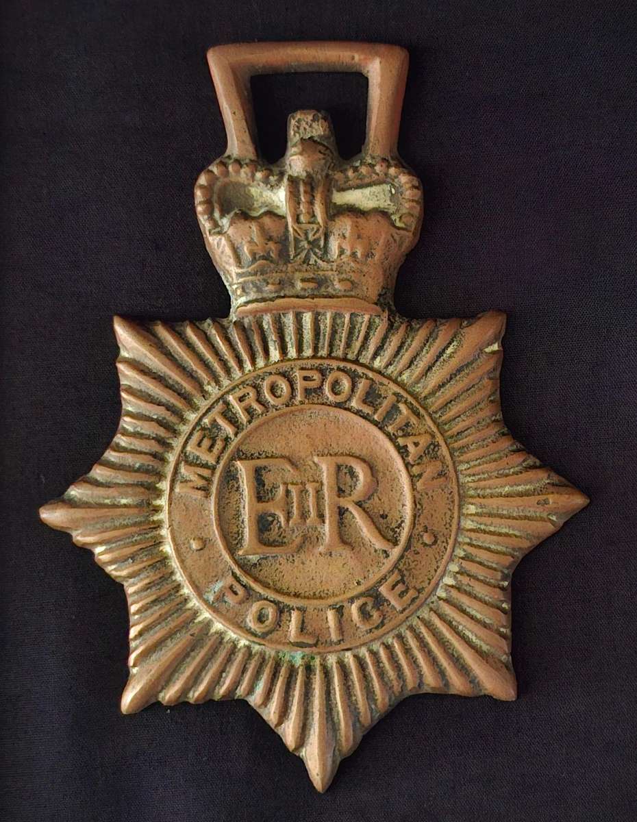 Metropolitan Police Horse Brass ( Solid Brass )               "" VERY RARE ""                E66