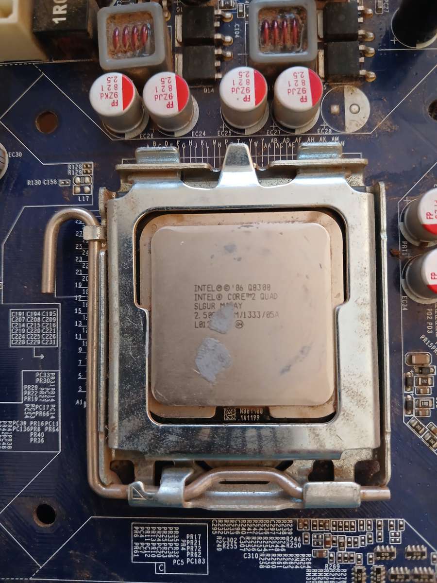 Foxconn motherboard with CPU and 6 or 8 gig ram