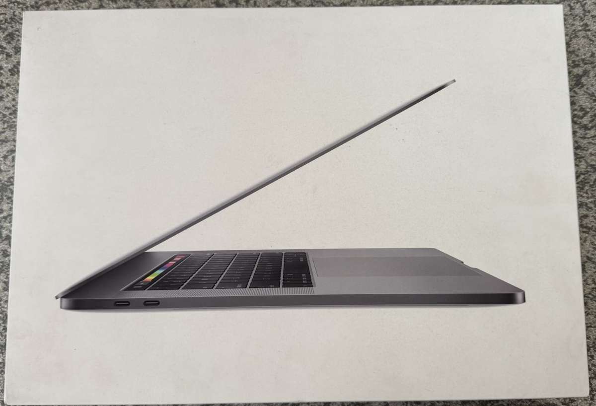 MacBook Pro 15-Inch Core i7 2.6 GHz (TouchBar/2018) 16GB RAM 512GB SSD Space Grey Radeon 560X GPU