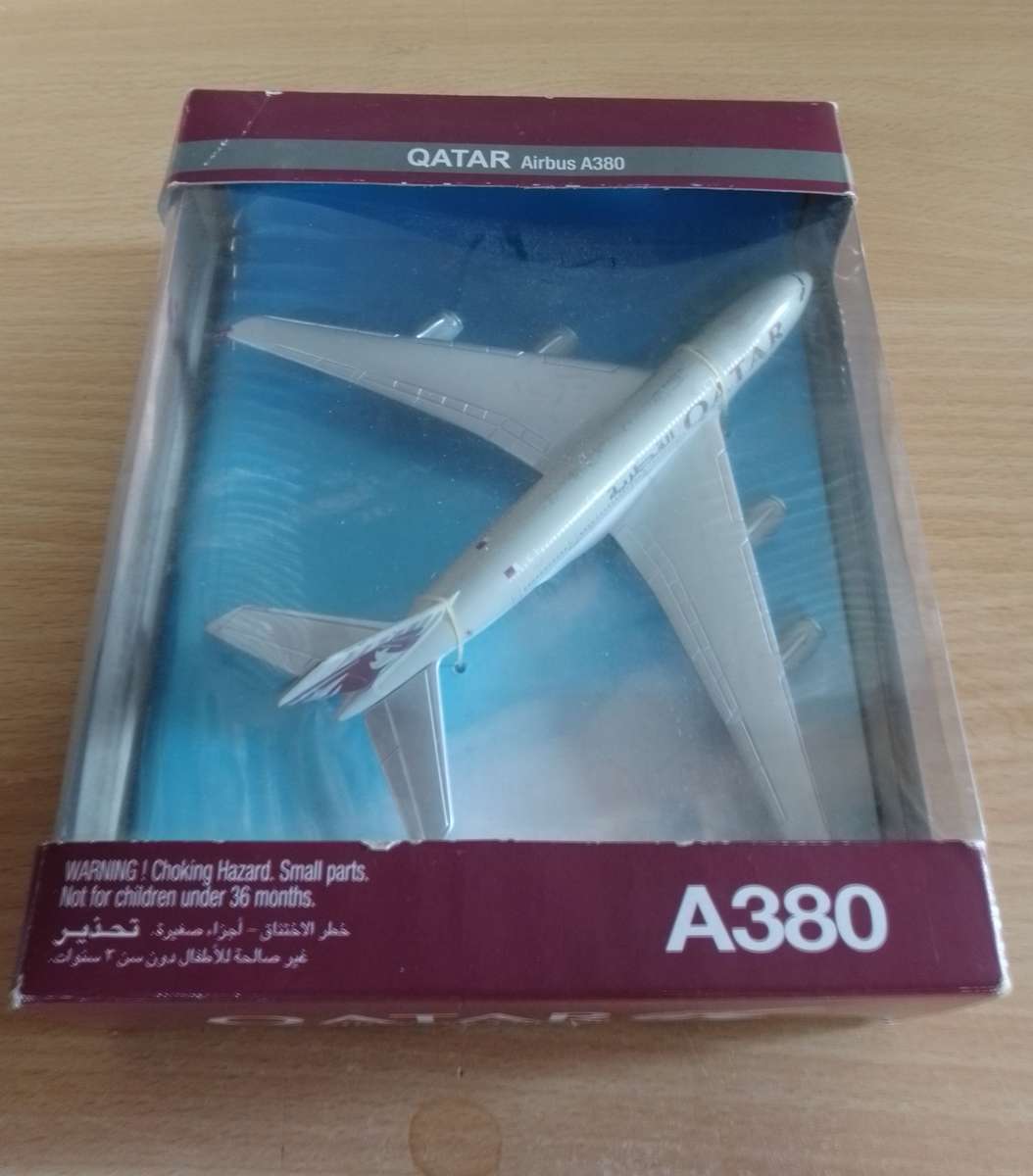 Die cast Qatar airbus A380