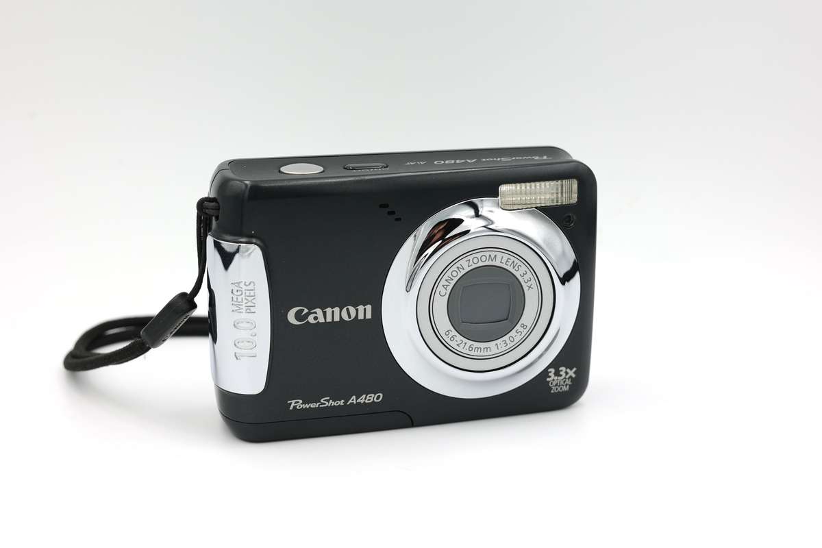Canon Powershot A480 digital point and shoot camera.