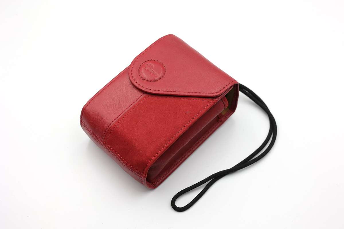 Canon Powershot A480 digital point and shoot camera.