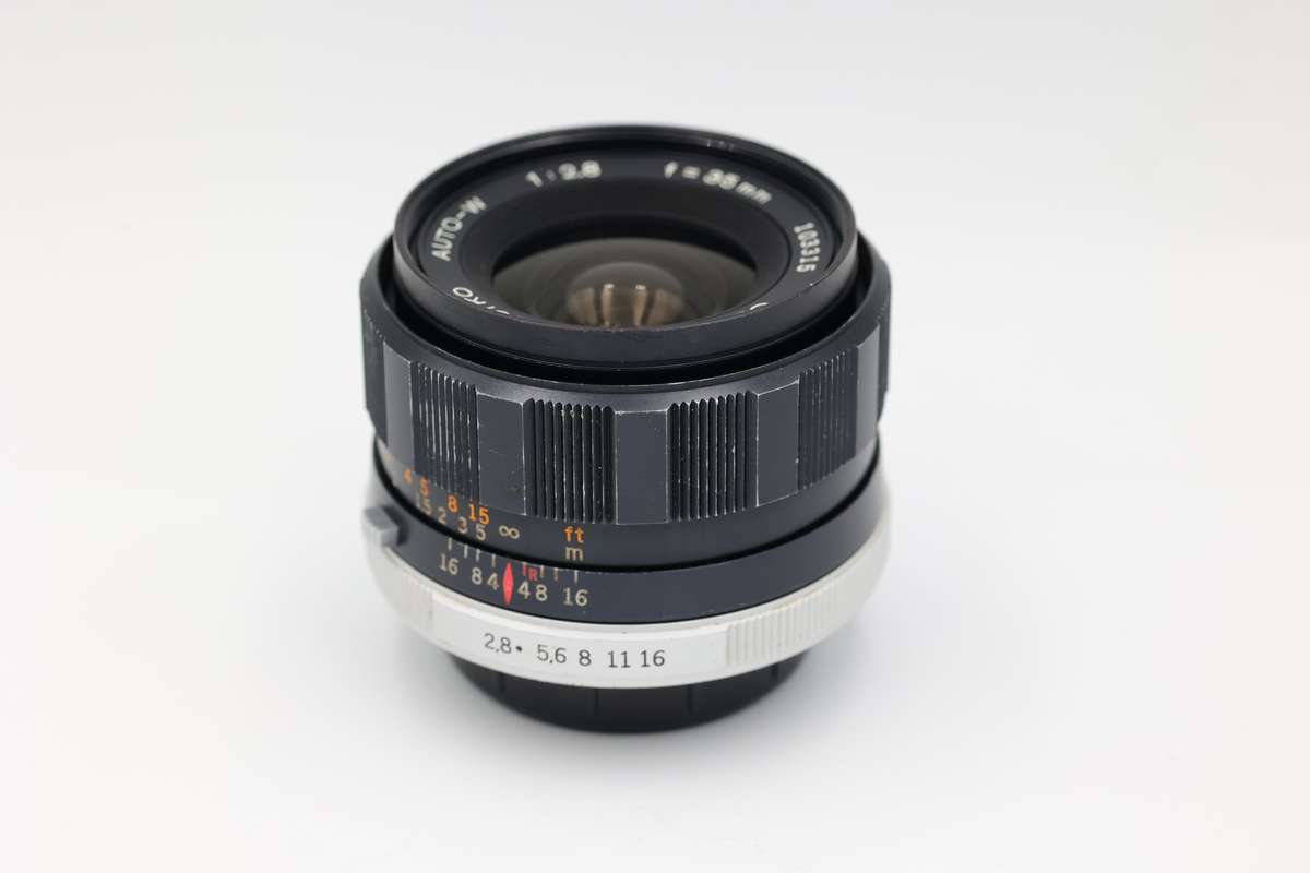 Olympus G.Zuiko Auto-W 35mm 2.8 lens (M42 screw mount)